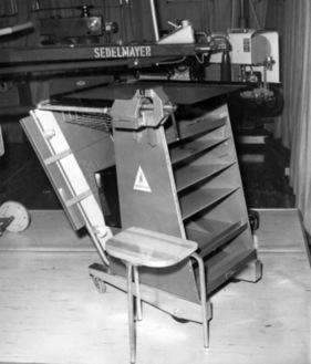Werkstattzubehör - fahrbarer Werkzeugkasten "Känguruh" von ESA - Genfer Autosalon 1968
