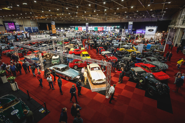 Bild: Wertiger Eindruck der Messe auf 35'000 Quadratmetern - InterClassics Maastricht 2019
