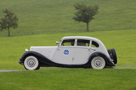 Wikov 40 Serie 8 898 (1934) am Michaelskreuzrennen 2011 (Startnummer 332)