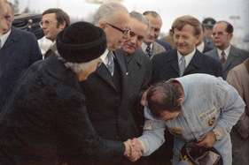 Willi Kauhsen begrüsst Hilda und Gustav Heinemann