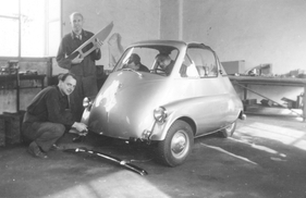 Willi Martini und der Hoffmann Kabinenroller im Jahre 1954