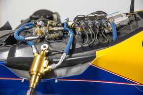 Williams FW 15C (1993) - Blick auf die Technik der aktiven Aufhängung vorne auf dem Monocoque (ebenfalls eine Williams Innovation)