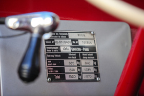 Willys Jeep Station Wagon (1951) - Typenplakette im Innernraum