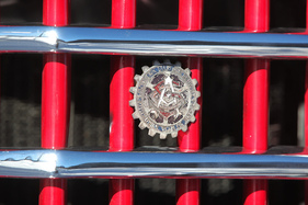 Willys Jeep Station Wagon (1951) - ältereres ACS-Clubabzeichen