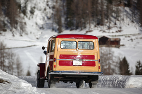 Willys Jeep Station Wagon (1951) - der Allradantrieb ist zuschaltbar