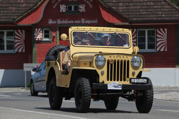 Willys Overland CJ-38 (1960) - Jeep mit Blache - Oldtimer in Obwalden (O-iO) 2019