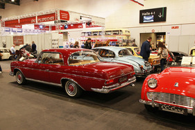 Wir bleiben bei Rot - Mercedes-Benz 300 SE Coupé von 1967 (Bremen Classic Motorshow 2018)