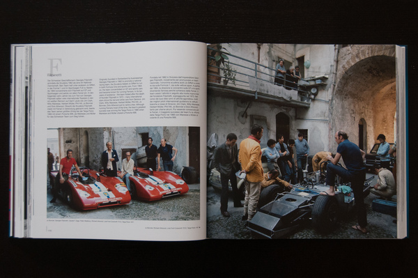 Bild Wirklich tolle Fotos. Hier ein Ausschnitt aus Kapitel "F" wie Filipinetti, es zeigt die Fahrer Jo Bonnier und Richard Attwood sowie Claude Sage und George Filipinetti – Ausschnitt aus dem Buch «Targa Florio 1955-1973»