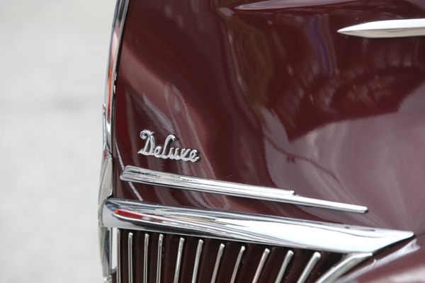 Wo Deluxe draufsteht, ist Deluxe drin .. bei Ford - Oldtimer in Obwalden O-iO 2016