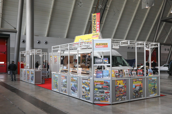 Wo ist denn der rote Omnibus geblieben? Oldtimer-Markt-Stand - 24. Retro Classics Stuttgart 2025