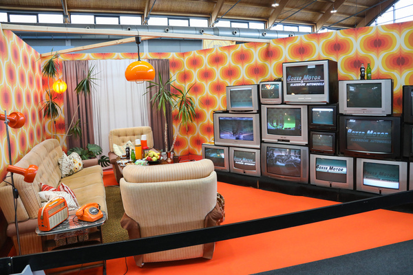 Wohnzimmer der Siebzigerjahre im Rahmen der Sonderschau - Klassikwelt Bodensee 2024