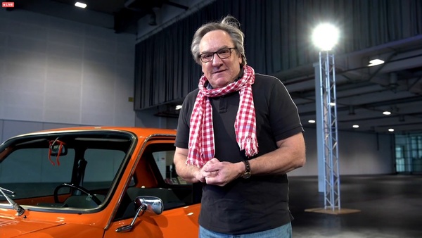 Image: Wolfgang Blaube explains the bourgeoisie and arsonists - from the 19th (virtual) Bremen Classic Motorshow 2021
