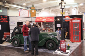 Bild Wolseley 14/56 (1936) - wunderschöner Aubau eines Clubstands - Techno Classica 2016