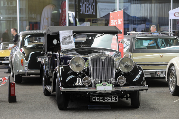 Wolseley 14/56 Tourer (1937) - seltene Ausführung für die Metropolitan Police, auch Winston Churchill wurde in einem dieser Autos herumchauffiert - Old Wheels Biel-Bienne 2025