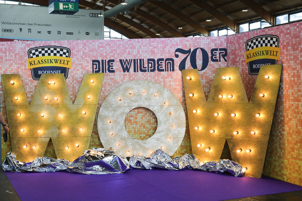 "Wow" - Installation im Rahmen der Sonderschau "Die wilden Siebzigerjahre" - Klassikwelt Bodensee 2024