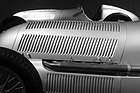 Wunderschön verarbeitete Kühleinlässe beim W25 -  Mercedes Benz W25