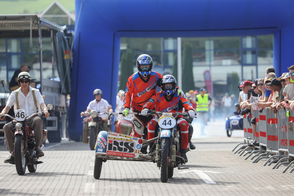 Bild: Yamaha EML Gespann (1983) - 31. Oldtimer Grand Prix Safenwil 2023