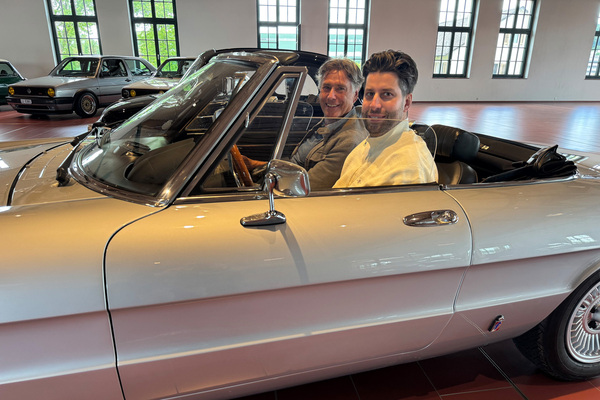 Yannick Hillbert und sein Vater – "Ich liebe den Alfa Spider, aber ich wäre wohl ohne meinen Vater kein Oldtimerfan geworden." – Meet Emil 2025