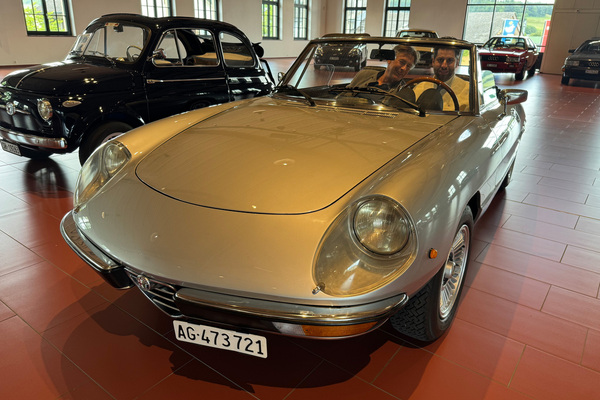 Yannick Hillbert und sein Vater – "Ich liebe den Alfa Spider, aber ich wäre wohl ohne meinen Vater kein Oldtimerfan geworden." – Meet Emil 2025