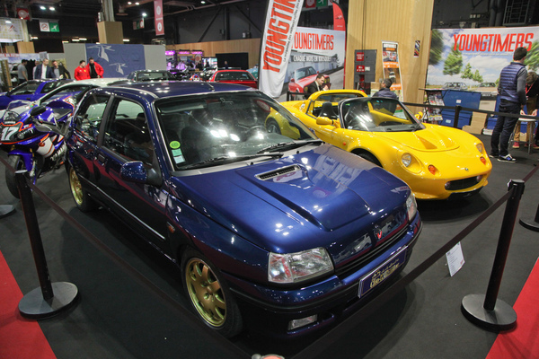 Youngtimer-Sonderschau mit Renault Clio Williams und Lotus Elise Mk1 - Rétromobile Paris 2020