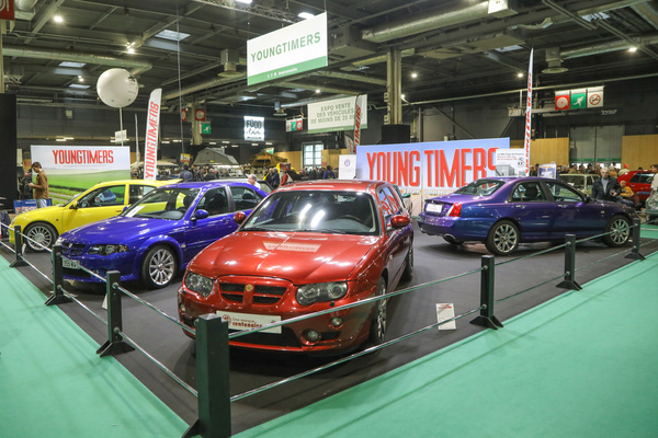 Bild Youngtimer-Sonderschau mit jüngeren MG-Modellen, z.B. ZT-T 260 (2004 bis 2005) - Rétromobile Paris 2024