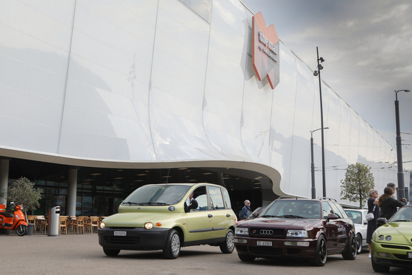 Youngtimer meeting Mall of Switzerland - Opposites - Audi RS2 and Fiat Multipla - Swiss Classic World Lucerne 2023