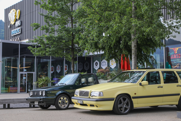 Youngtimer meeting Mall of Switzerland - Edges at Volvo and VW Golf - Swiss Classic World Lucerne 2023