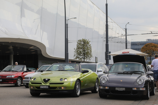 Youngtimer meeting Mall of Switzerland - Porsche 993 and Alfa Spider (916) - Swiss Classic World Lucerne 2023