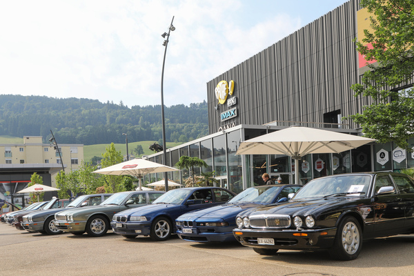 Youngtimer meeting Mall of Switzerland - strong presence of the XJ series - Swiss Classic World Lucerne 2023