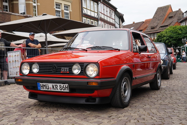 Zahlreiche VW Golf gaben sich in Einbeck die Ehre – Einbecker Oldtimertage 2025