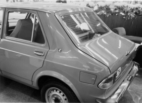 Zastava 1100 Super (1980) - lockt mit kräftigem Preisnachlass - Genfer Autosalon 1980