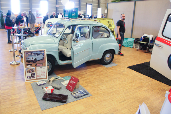 Zastava 750 auf dem Clubstand - Oldtimer- und Teilemarkt Fribourg 2019