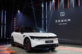 Zeekr 7x (2025) - noch eine neue chinesische Marke - auf der "Media Stage" der 38. Auto Zürich 2025