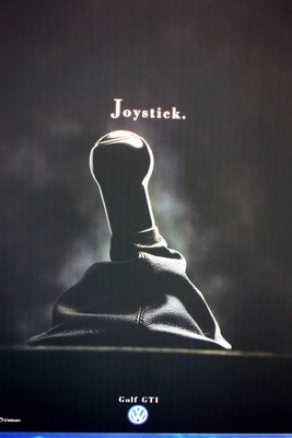 Zeitgenössische Werbung für den dritten Golf GTI – Sonderausstellung "50 Years of Golf" in der Autoworld Brüssel Zeitgenössische Werbung für den dritten Golf GTI – Sonderausstellung "50 Years of Golf" in der Autoworld Brüssel