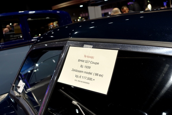 "Zeldzaam" heisst übrigens auf Deutsch selten – Classic Car Show Maastricht 2025