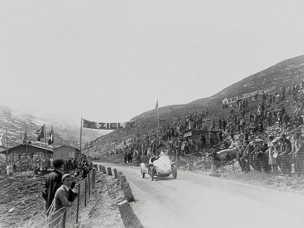 Crossing the finish line of the Klausen race around 1930