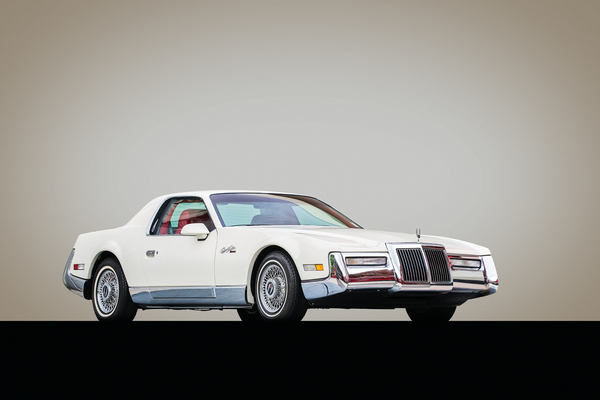 Zimmer Quicksilver (1986) - Der Kühlergrill erinnert entfernt an Lincoln