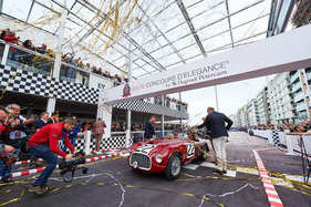Zoute Concours d'Elégance - Glückliche Klassensieger im Ferrari 166 von 1949
