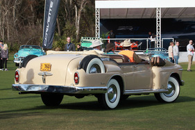 Zum Nashörner erschrecken genau die richtige Wahl - Jagdwagen Buick El Kineño von 1949.