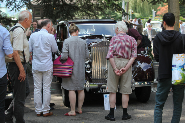Bild Zurich Classic Car Award am 17. August 2016 - Vor lauter Betrachtern konnte man kaum mehr die Autos betrachten
