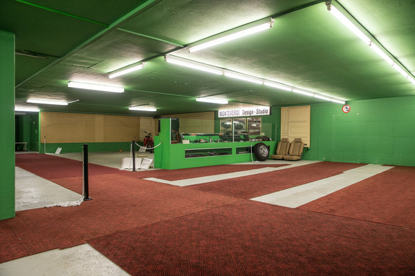 Zurück bleiben die leeren Lokalitäten.