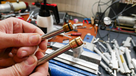 Zustand der Kolbenringe prüfen und vergleichen Zustand der Kolbenringe prüfen und vergleichen