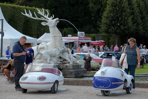 Zwei Kleinstmobile von Brütsch - links Zwerg von 1955 , rechts Mopetta von 1955 - Classic-Gala Schwetzingen 2018
