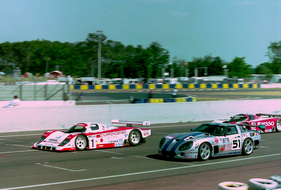 Zwei Toyota 94C-V & Callaway Corvette (1994) – 24 Stunden von Le Mans 1994 – Fahrer: Eddie Irvine, Mauro Martini, Jeff Kosnoff, Frank Jelinski, Boris Said, Michel Maisonneuve (1994)