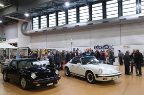 Zwei attraktive Porsche G-Modelle bei Huber Classic Cars - Oldtimermesse St. Gallen 2017 Zwei attraktive Porsche G-Modelle bei Huber Classic Cars - Oldtimermesse St. Gallen 2017