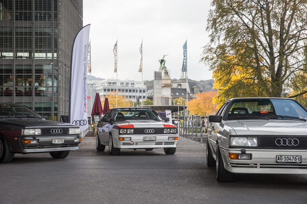Zwei spätere Audi quattro und ein früher quattro im Rallye-Trimm