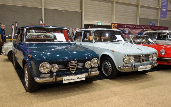 Zweimal Alfa Romeo Giulia - InterClassics Maastricht 2018