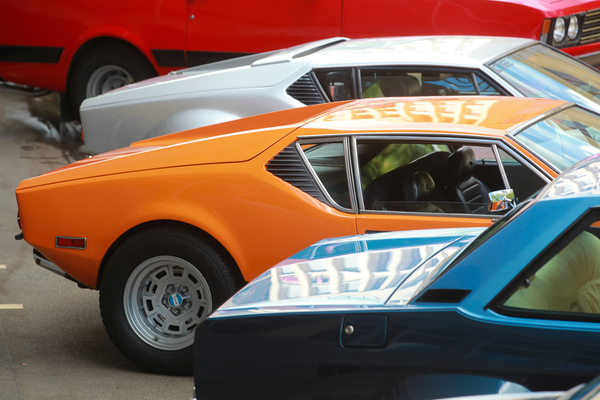 Image: De Tomaso Pantera twice - V8 and I6 hybrid meeting in Kemptthal 2020