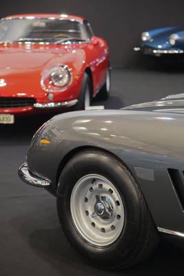 Zweimal Ferrari 275 GTB bei Lukas Hüni (Techno Classica 2017)