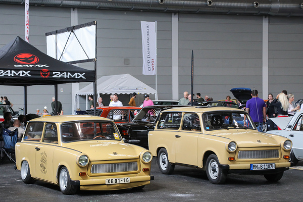 Zweimal Kombi-Pappe (Trabant) - Klassikwelt Bodensee 2024
